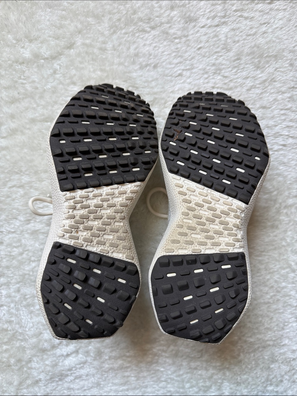 Allbirds Dasher Utility Cream and Brown Knit Sneakers Size 5.5 - Picture 3 of 6